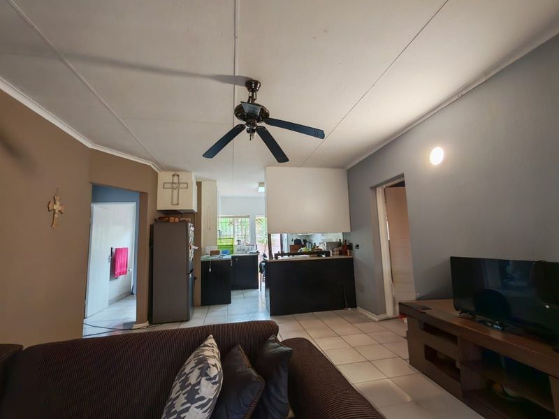 Townhouse For Sale in Birch Acres - Photo 2