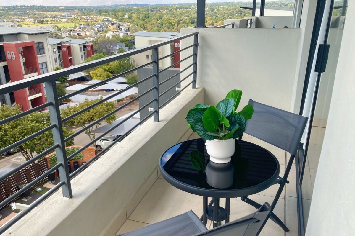 Apartment For Sale in Fourways - Photo 3