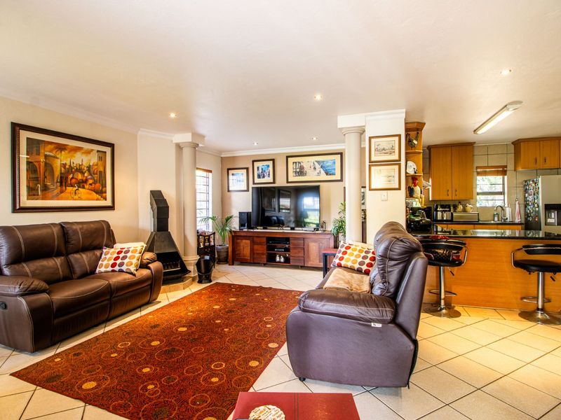 House For Sale in Moreleta Park - Photo 10