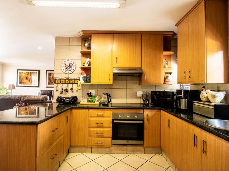 House For Sale in Moreleta Park - Photo 8