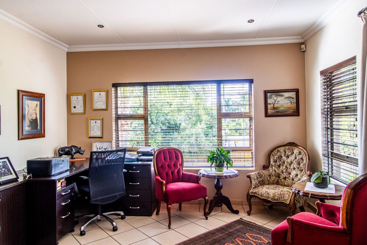 House For Sale in Moreleta Park - Photo 5