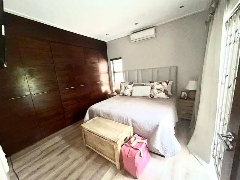 Townhouse To Rent in Menlo Park - Photo 8