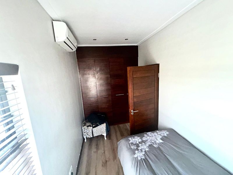 Townhouse To Rent in Menlo Park - Photo 9