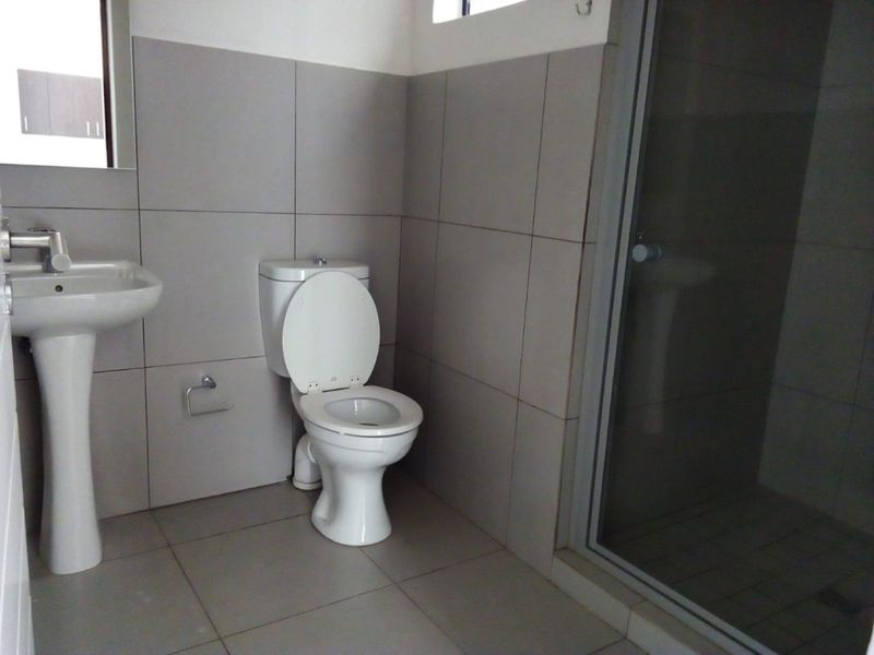 Apartment To Rent in Jackal Creek Golf Estate - Photo 9