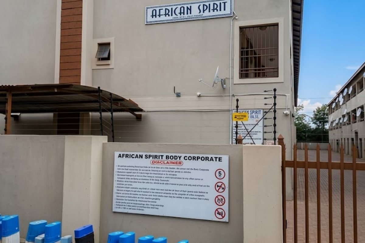 Townhouse For Sale in Polokwane Central - Photo 2