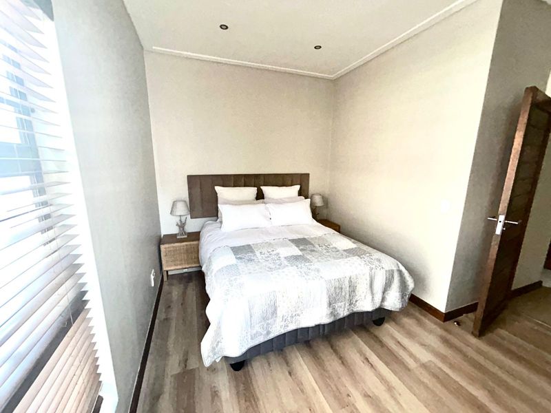 Townhouse To Rent in Menlo Park - Photo 8