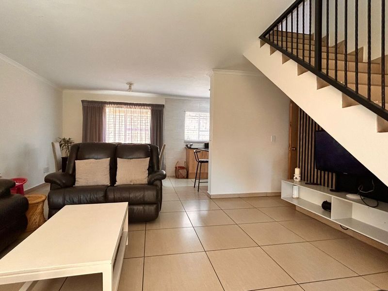 Townhouse For Sale in North Riding - Photo 4