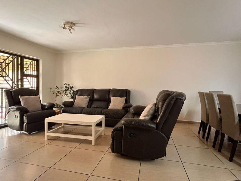 Townhouse For Sale in North Riding - Photo 3