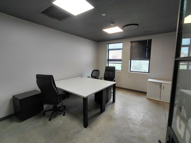 Office To Rent in Faerie Glen - Photo 2