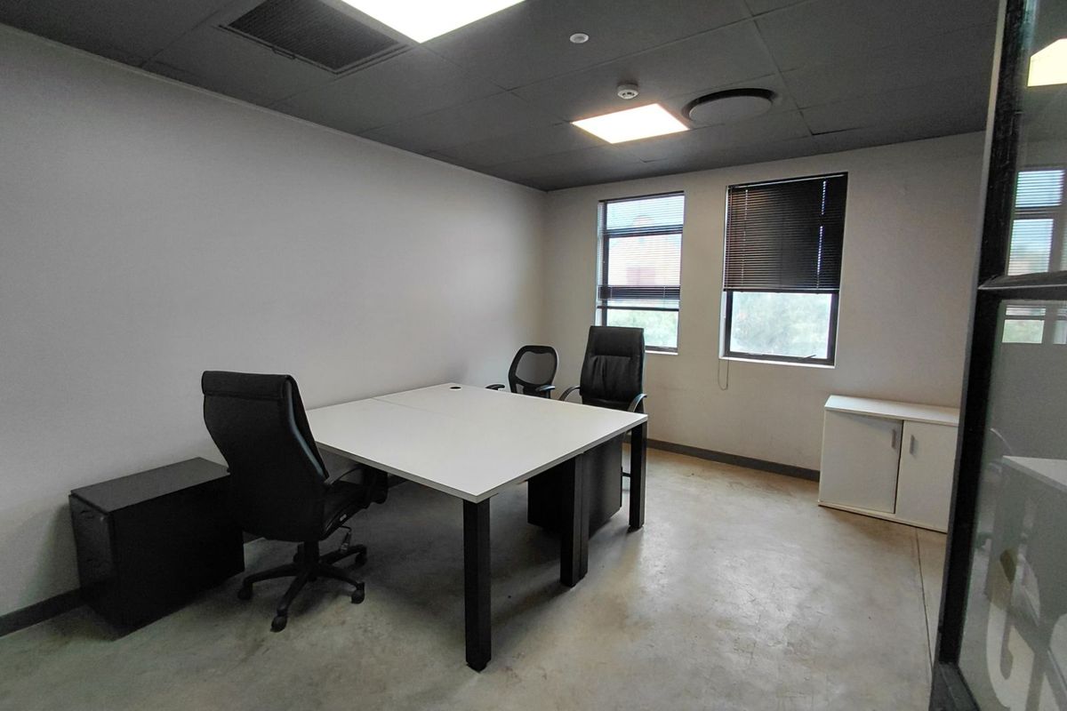 Office To Rent in Faerie Glen - Photo 2