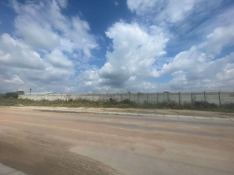 Industrial For Sale in Ladine - Photo 4