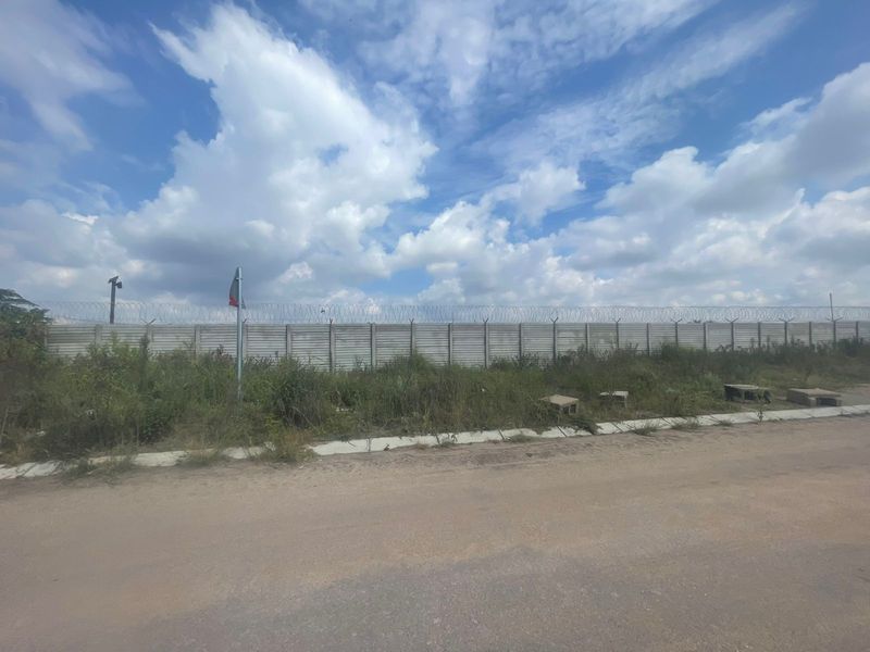 Industrial For Sale in Ladine - Photo 3