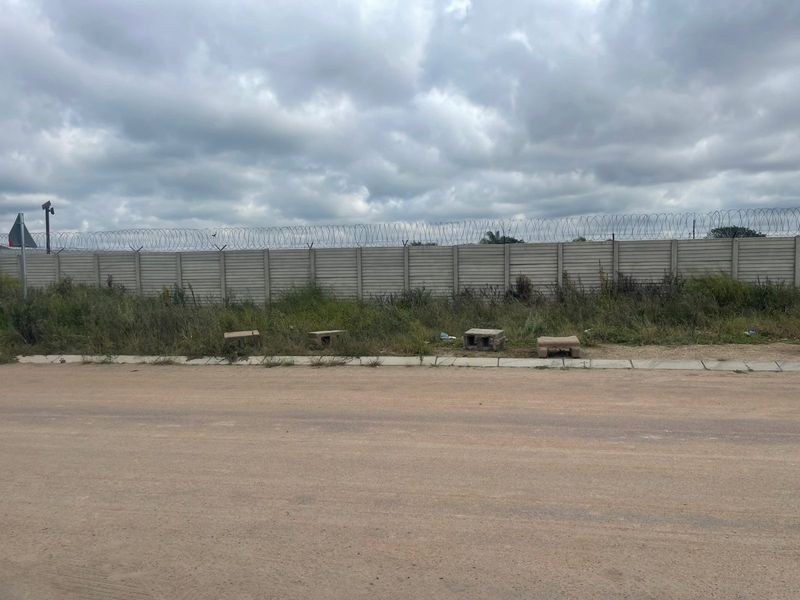 Industrial For Sale in Ladine - Photo 3