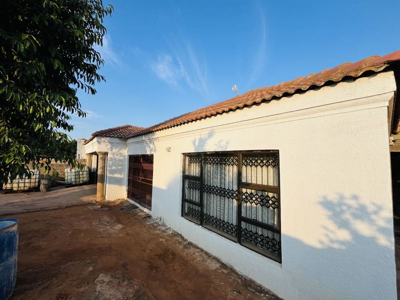 House For Sale in Prakteseer - Photo 2