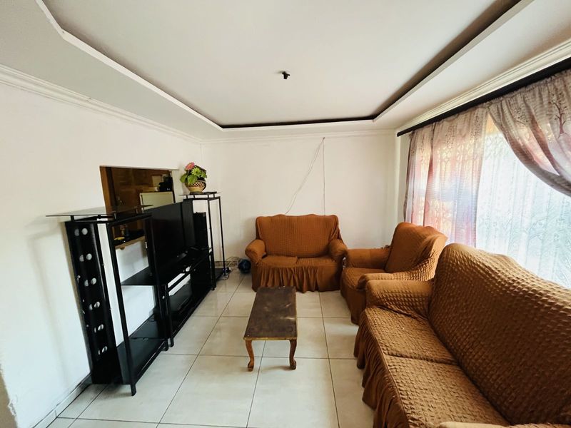 House For Sale in Prakteseer - Photo 3