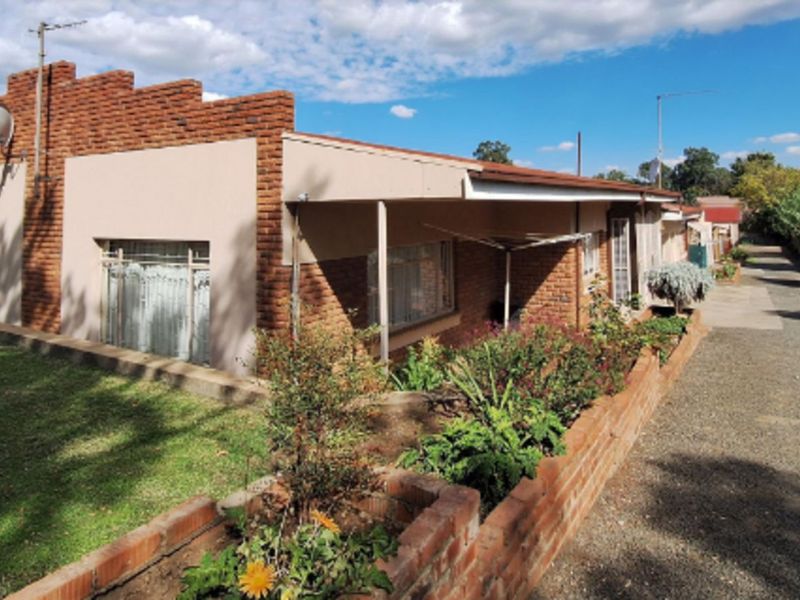 House For Sale in Standerton Central - Photo 1