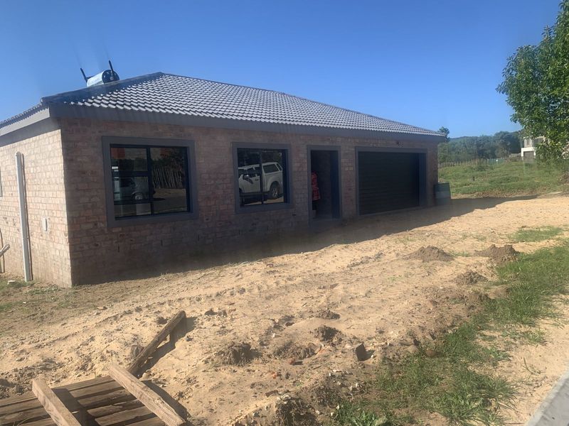 House For Sale in Albertinia Central - Photo 2