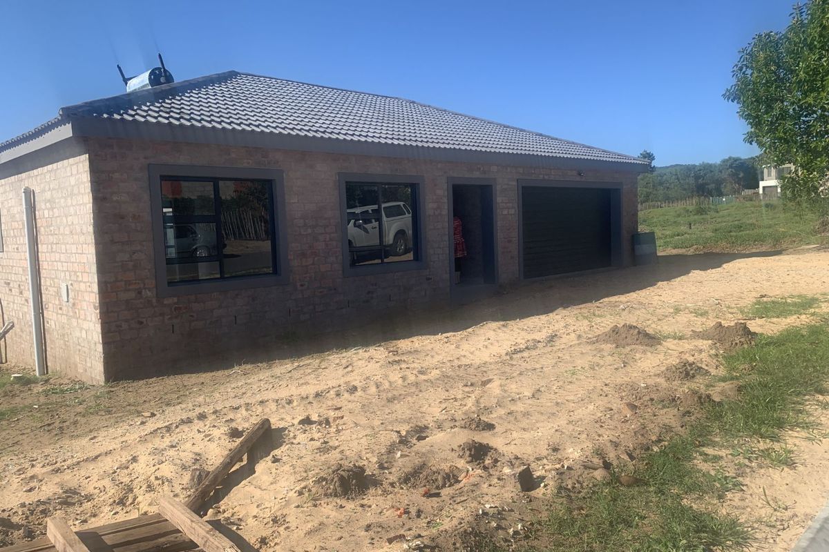 House For Sale in Albertinia Central - Photo 2