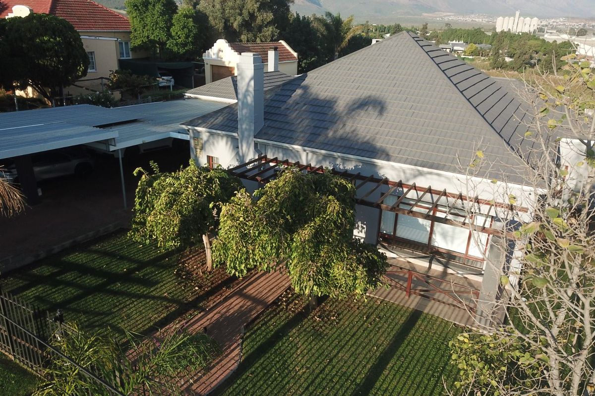 House For Sale in Ashton Central - Photo 2