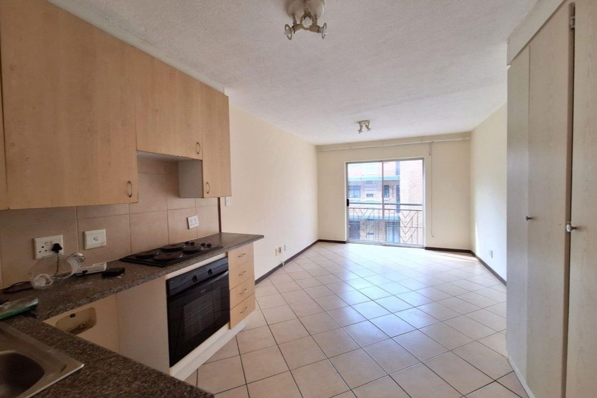 Apartment To Rent in Karenpark - Photo 2