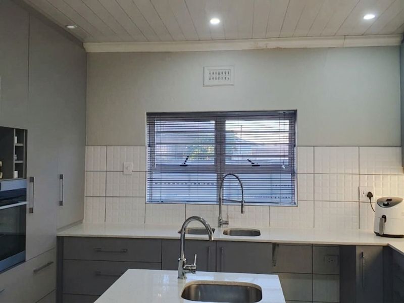 House For Sale in Glenlilly - Photo 9