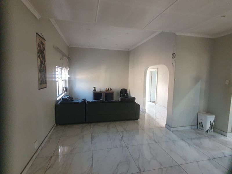 House For Sale in Glenlilly - Photo 7