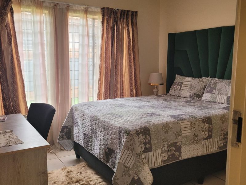 Townhouse For Sale in Reyno Ridge - Photo 4