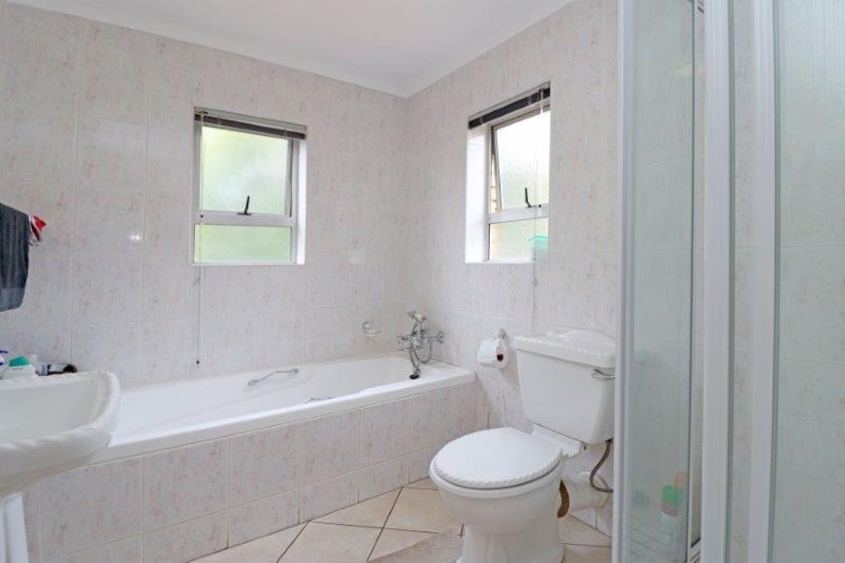House For Sale in Centurion Golf Estate - Photo 4
