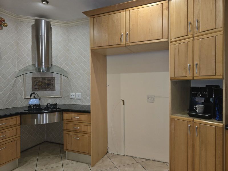House For Sale in Centurion Golf Estate - Photo 10