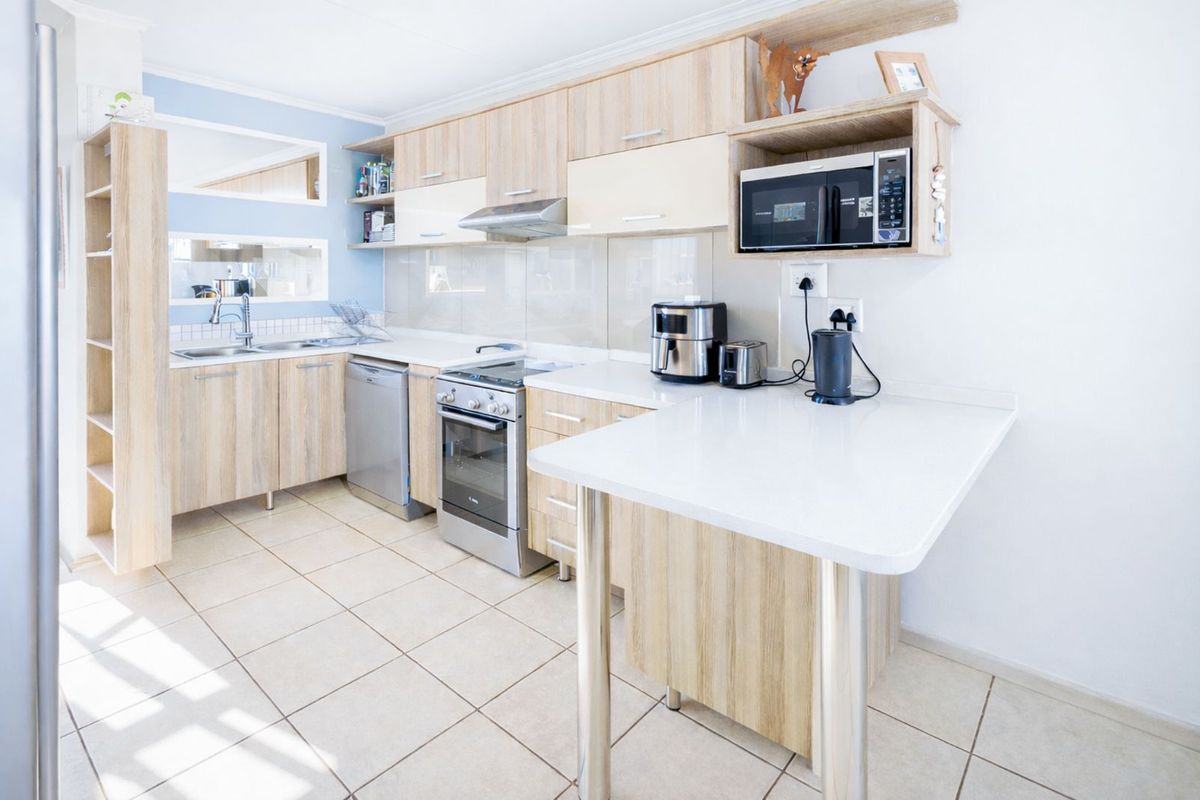 Townhouse For Sale in Sonneglans - Photo 5