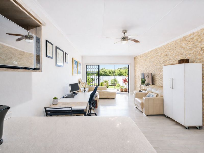 Townhouse For Sale in Sonneglans - Photo 9