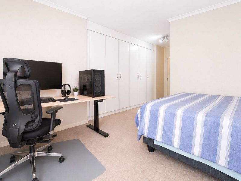 Apartment For Sale in Douglasdale - Photo 10