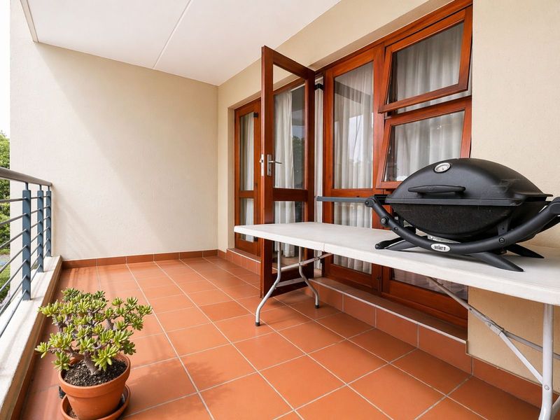 Apartment For Sale in Douglasdale - Photo 8