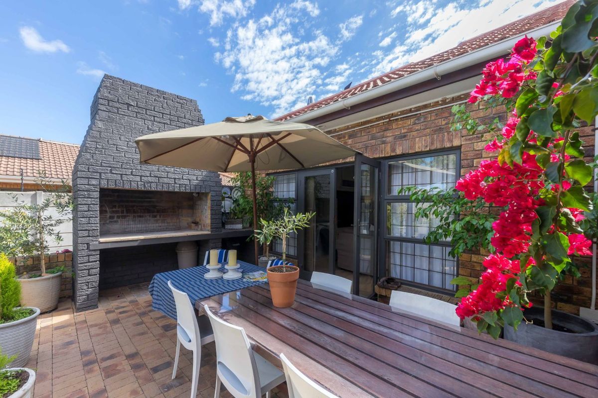 House For Sale in Kleinbosch - Photo 2