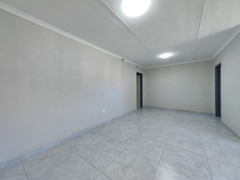 Apartment To Rent in Trichardt - Photo 2