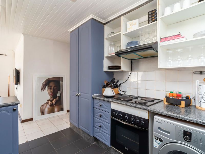 Townhouse For Sale in Wilgeheuwel - Photo 8