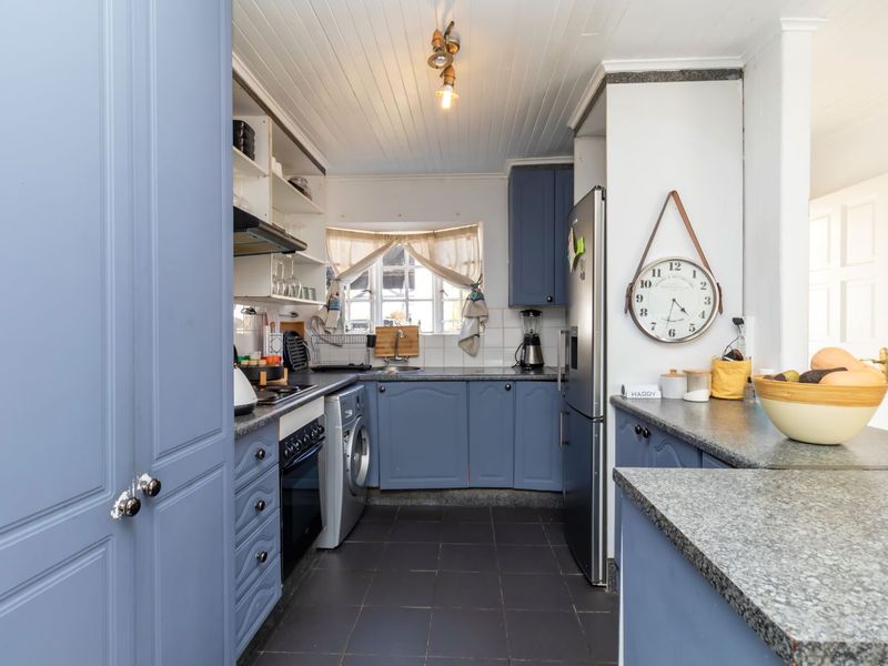 Townhouse For Sale in Wilgeheuwel - Photo 4