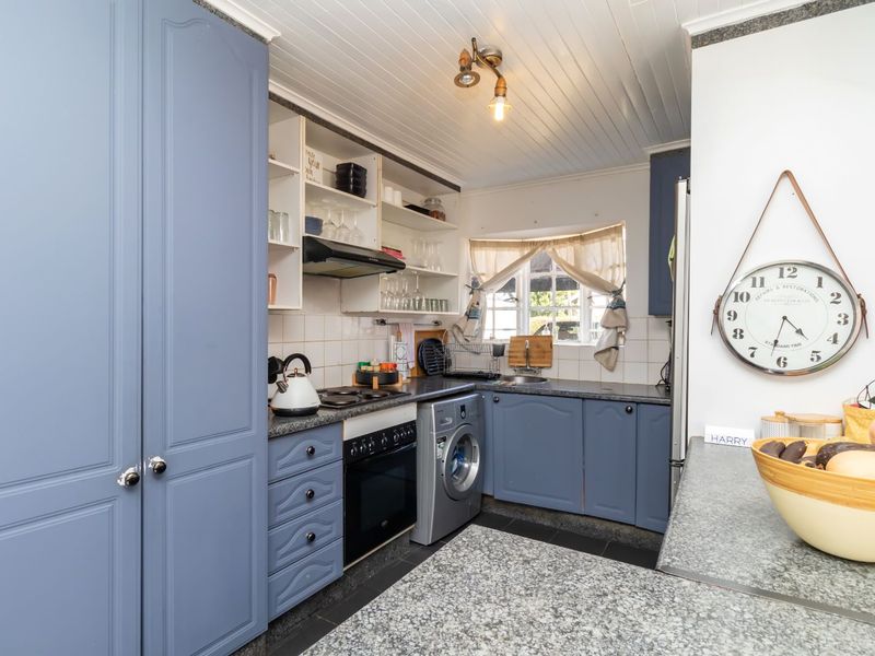 Townhouse For Sale in Wilgeheuwel - Photo 2