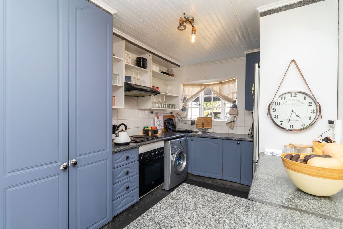 Townhouse For Sale in Wilgeheuwel - Photo 2