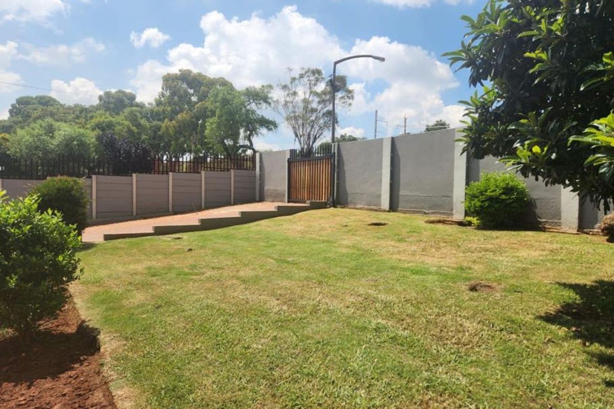 House For Sale in Florida Lake - Photo 3