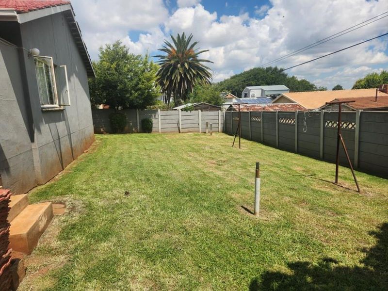 House For Sale in Florida Lake - Photo 5