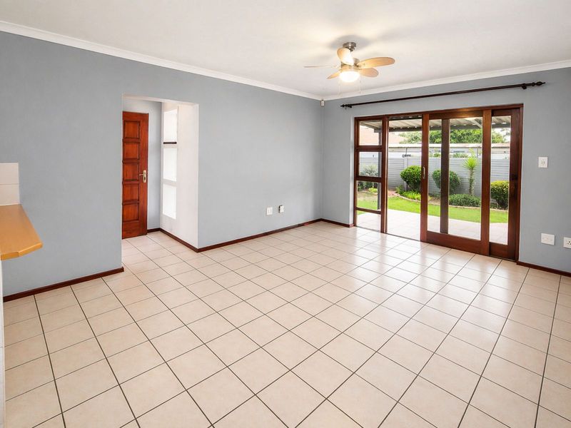 House For Sale in Douglasdale - Photo 7