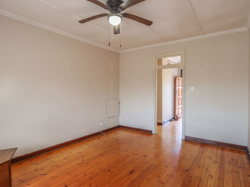 House For Sale in Woodlands - Photo 7