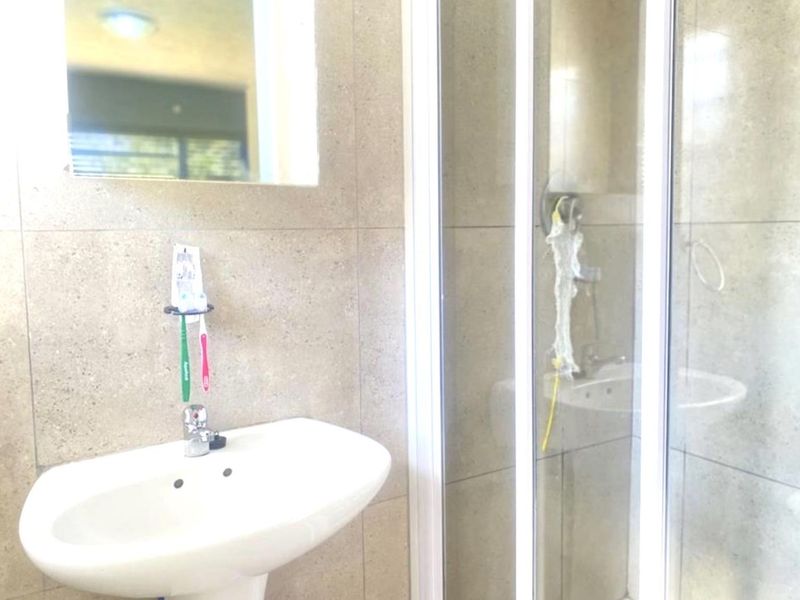 Apartment For Sale in Amanzimtoti - Photo 6