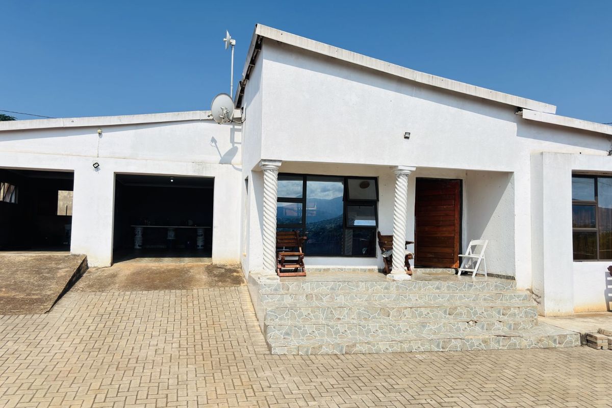 House For Sale in Nkowankowa - Photo 2