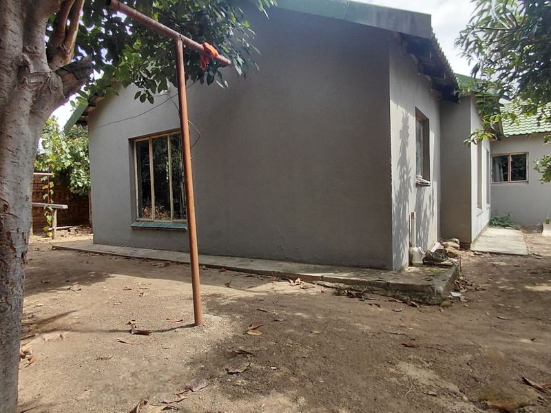 House For Sale in Seshego 9B - Photo 3