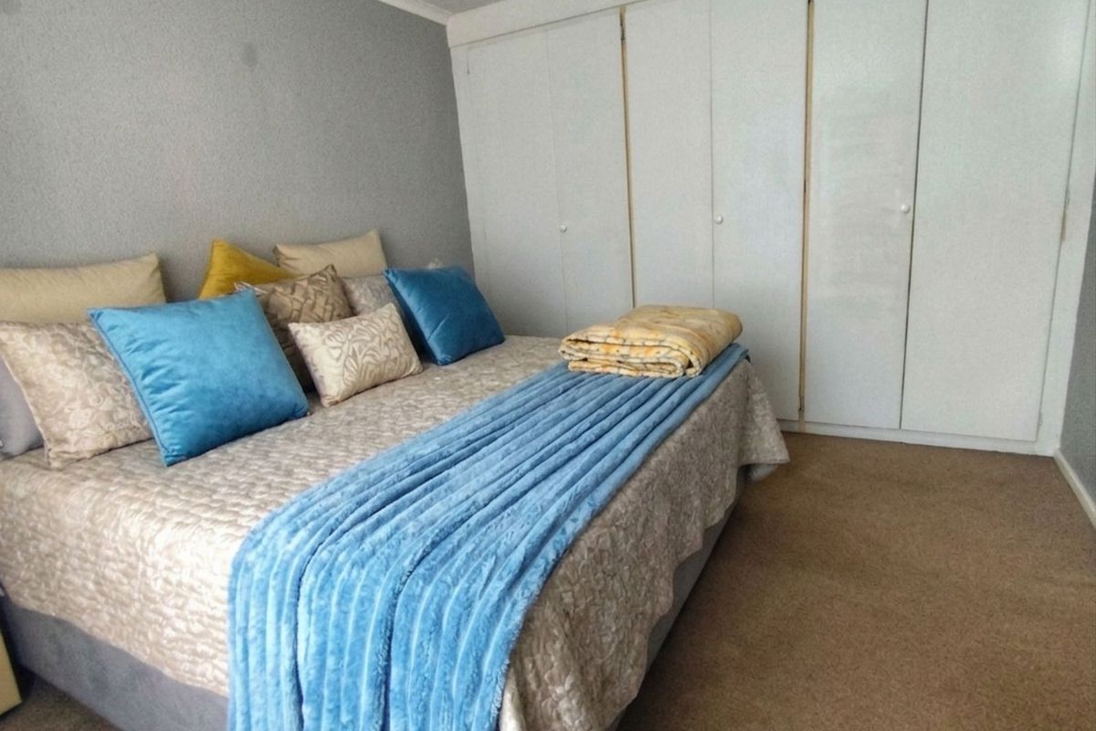 Townhouse For Sale in Weltevreden Park - Photo 5