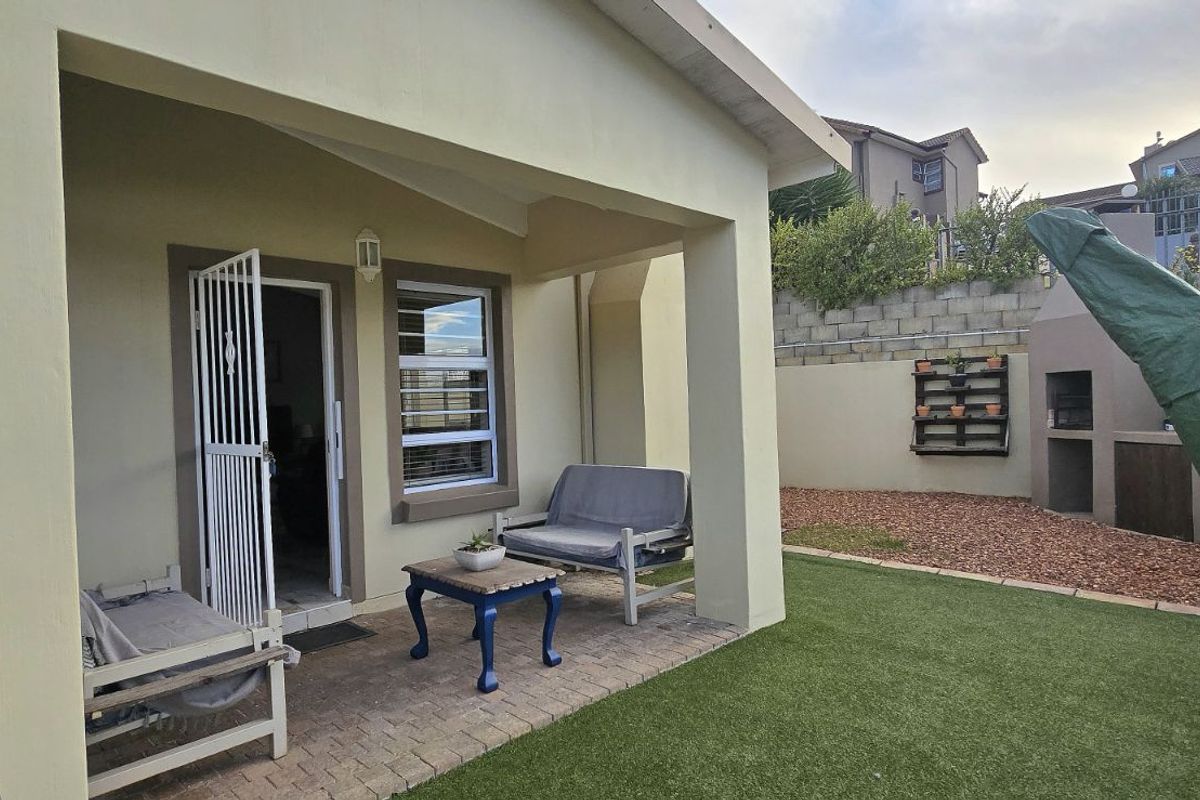 House To Rent in Island View - Photo 2