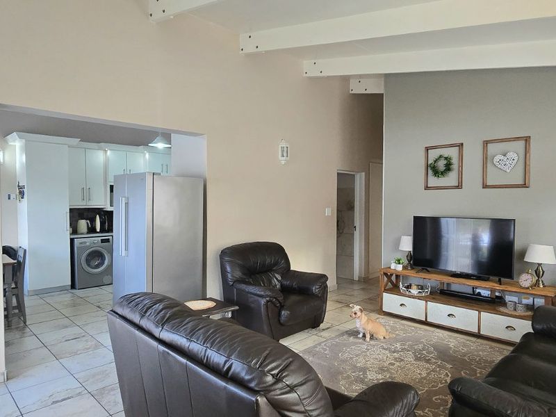 House To Rent in Island View - Photo 4