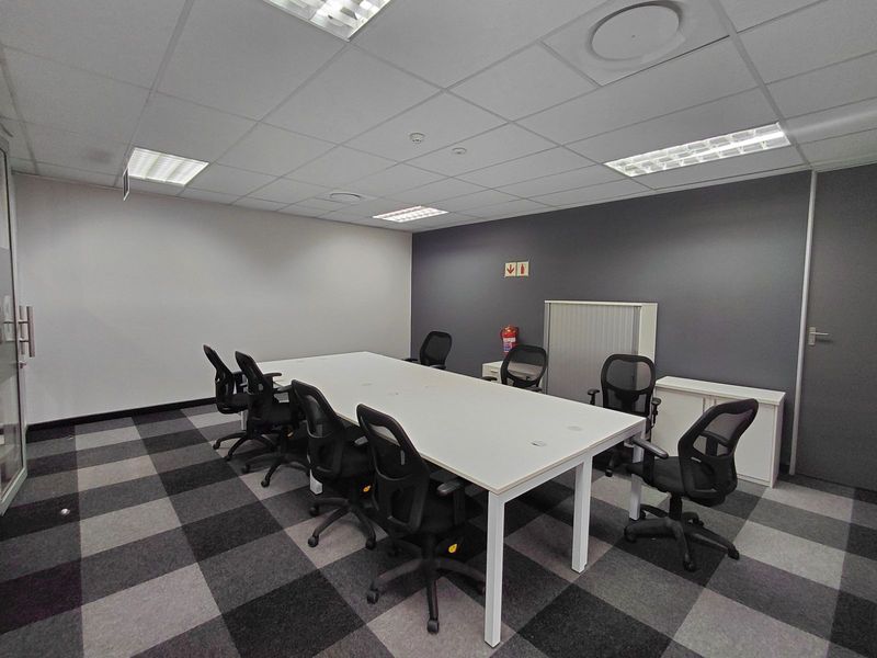 Office To Rent in Faerie Glen - Photo 6